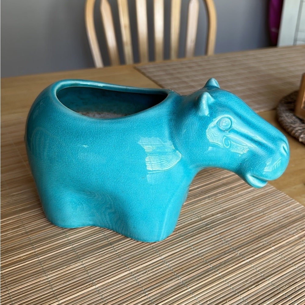 Hippo Planter 9”